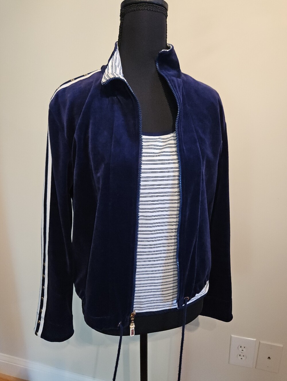 St JOHN Sport Velvet Track Suit - S